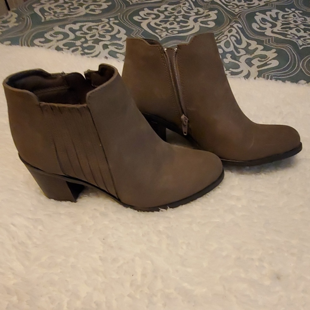 Ankle booties